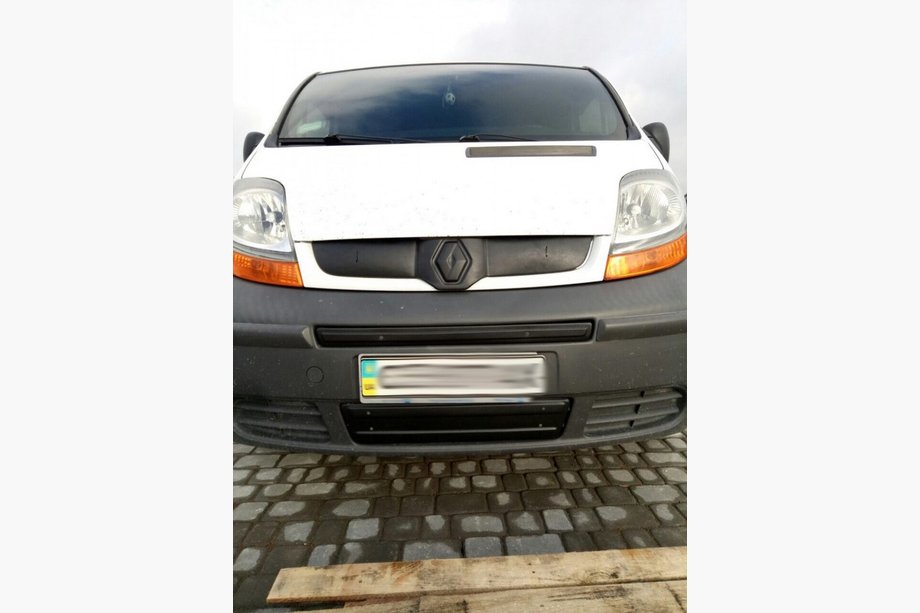 Renault Trafic 2001–2015 Winter Untere Kühlergrill Abdeckung (unter dem Kennzeichen) 2001-2007, Matt Foto 3