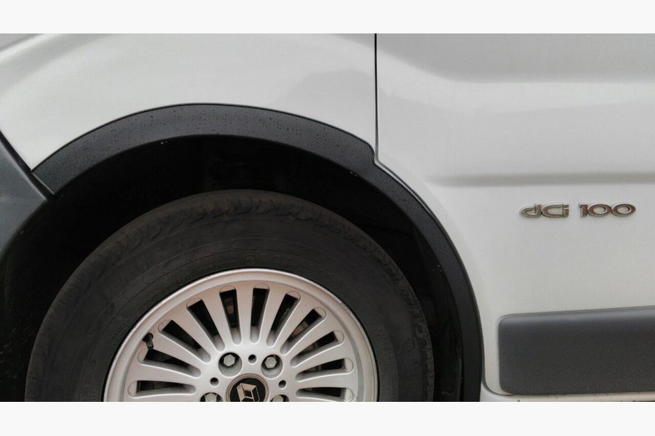 Opel Vivaro 2001–2015 Radlaufverbreiterungen (4 Stk, schwarz) 2001-2007, schwarzes Metall Image