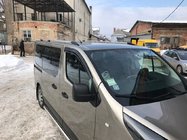 Renault Trafic 2015- Dachreling Chrom Kurz, Kunststoff-Fuesse Foto 2
