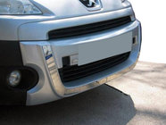 Peugeot Partner Tepee 2008-2018 Frontlippe (grundiert zum Lackieren) Foto 2