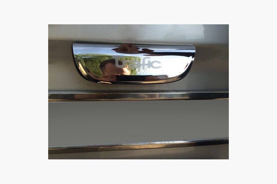 Renault Trafic 2001–2015 Chromleiste über dem Kennzeichen (Flügeltüren, Edelstahl) Ohne Schriftzug Image
