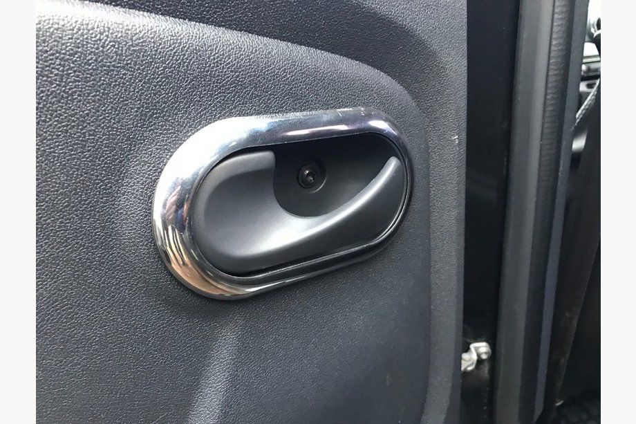 Renault Duster 2008–2017 Abdeckungen für Innen-Türgriffe Carmos (4 Stk., Edelstahl) Image