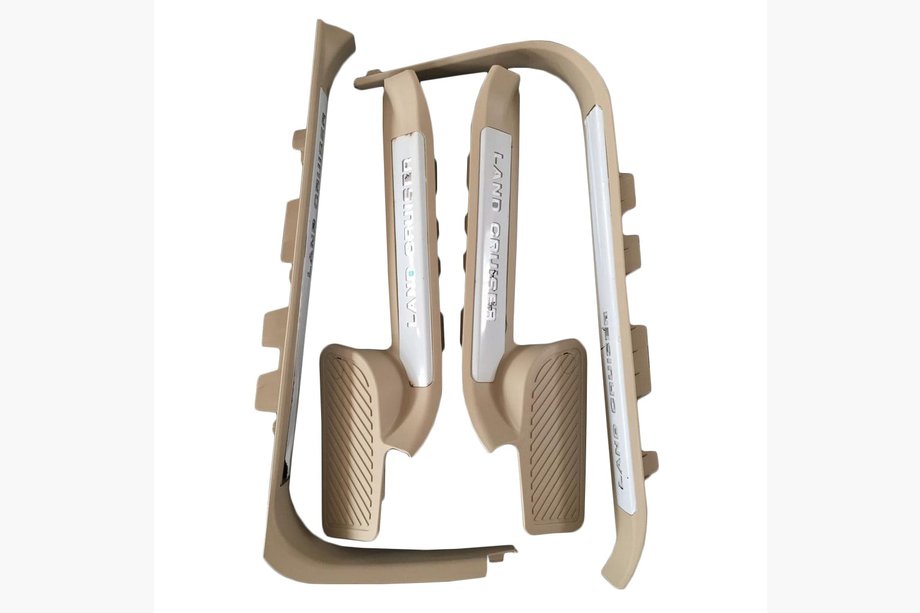 Toyota Land Cruiser 200 2007-2021 Kunststoff-Einstiegsleisten mit Beleuchtung (beige) Image