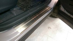 Toyota Rav 4 2019–2025 Einstiegsleisten Abdeckungen Nataniko (4 Stk., Edelstahl) Premium - 3M Band, 0.8 mm Foto 2