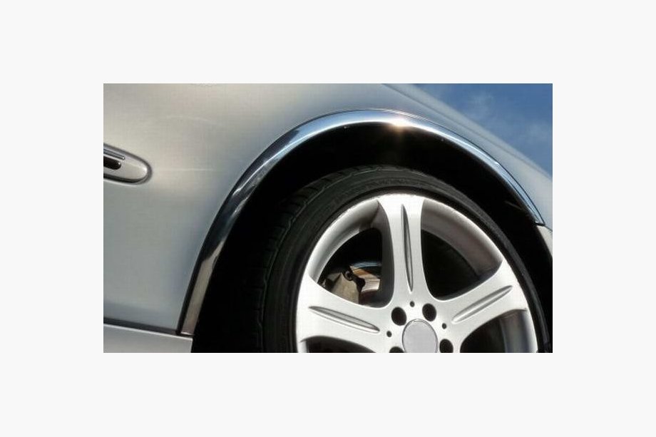 Volkswagen Caddy 2010-2015 Radlaufblenden Edelstahl Kurzer Radstand, 2 Schiebetüren Foto 5