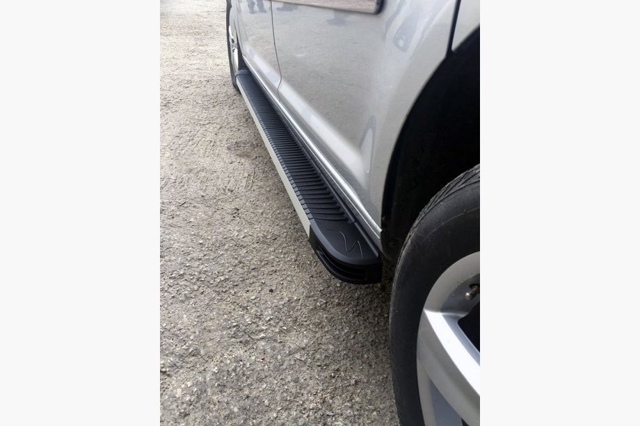 Volkswagen Caddy 2004-2010 Trittbretter MAYA (2 Stk., Aluminium) Image