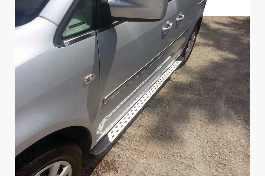 Volkswagen Caddy 2010-2015 Seitenschweller DOT-Line (2 Stk., Alu) Image