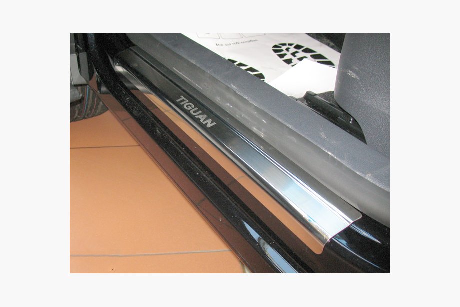 Volkswagen Tiguan 2007-2016 Einstiegsleisten Abdeckungen Nataniko (4 Stk., Edelstahl) Standard - Lohmann Band, 0.5 mm Image