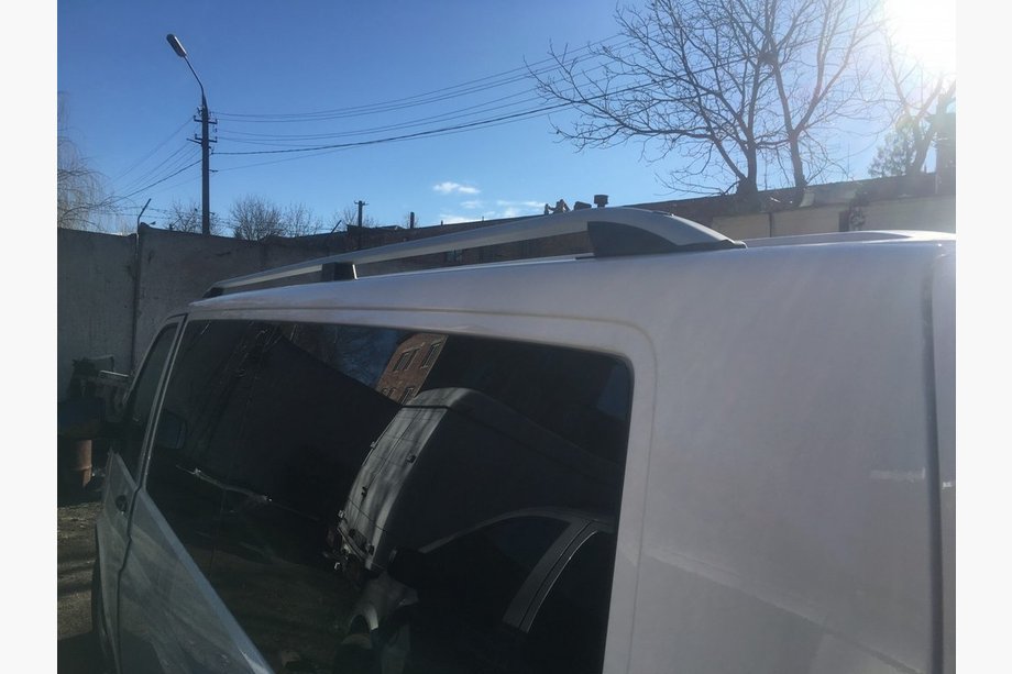 Volkswagen T6 2015-2024 Dachreling CROWN (grau matt) Langer Radstand Foto 8