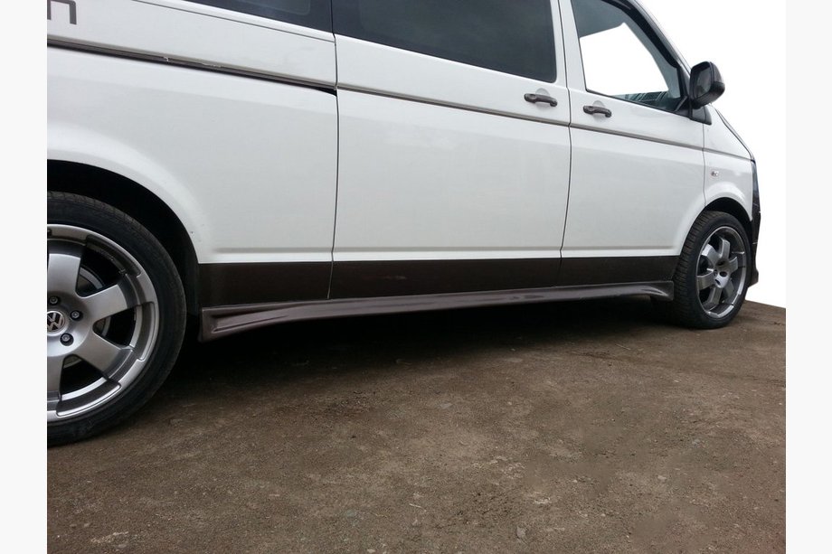 Volkswagen T5 Multivan 2003–2010 Seitenschweller V1 (lackierbar) Kurzer Radstand Image