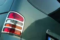 Volkswagen T5 Multivan 2003–2010 Chrom Blenden für Rückleuchten (2 Stk., Edelstahl) Foto 6