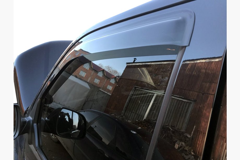 Volkswagen T5 Multivan 2003–2010 Windabweiser (2 Stk, Sunflex) Image