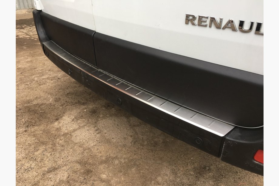 Renault Master 2011-2023 Heckstoßstangenschutz Edelstahl Image