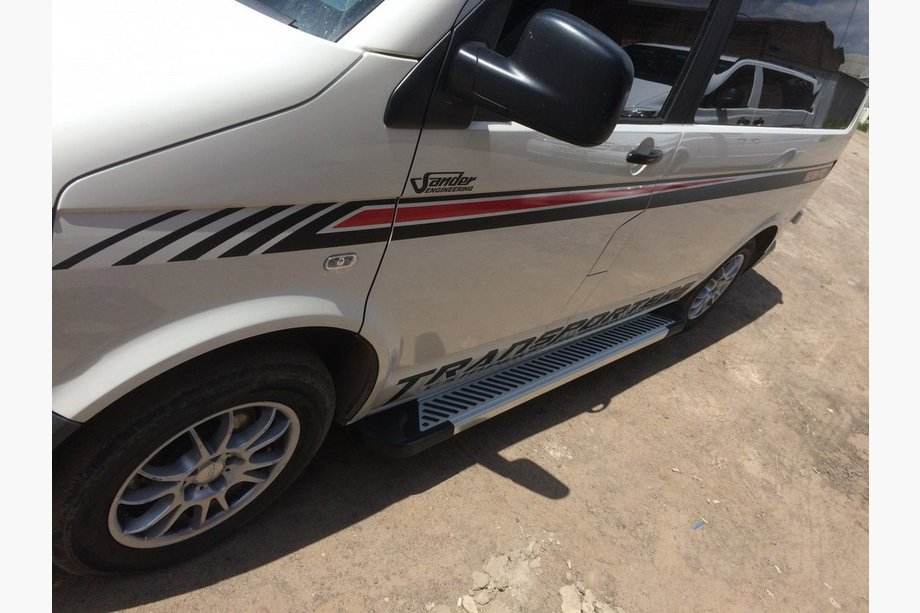 Volkswagen T5 Multivan 2003–2010 Seitenschweller Line-Typ (2 Stk., Alu) Image