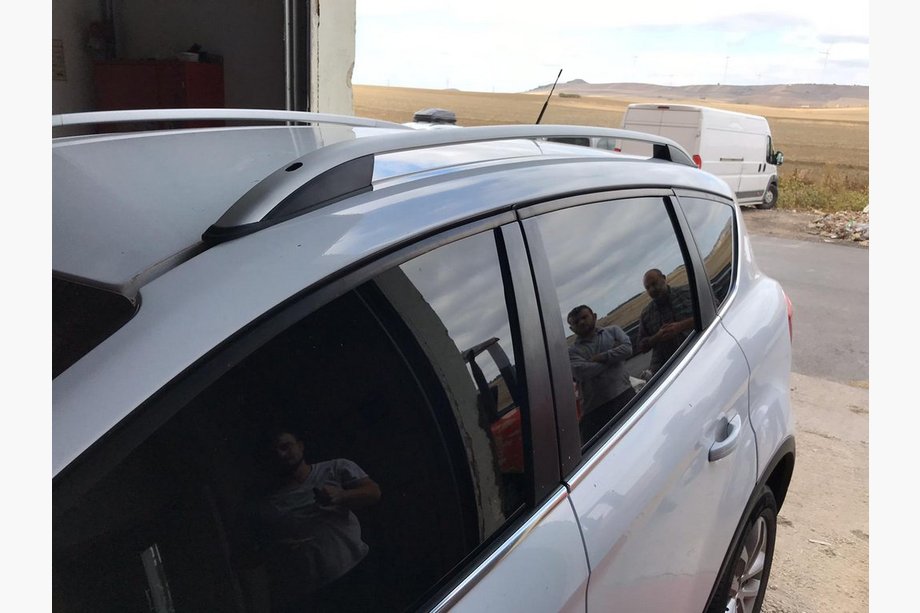 Ford Kuga 2008-2013 Dachreling Skyport (silber) Image