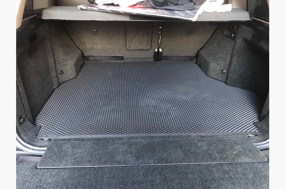 Range Rover III L322 2002-2012 Kofferraummatte (EVA, Schwarz) Image