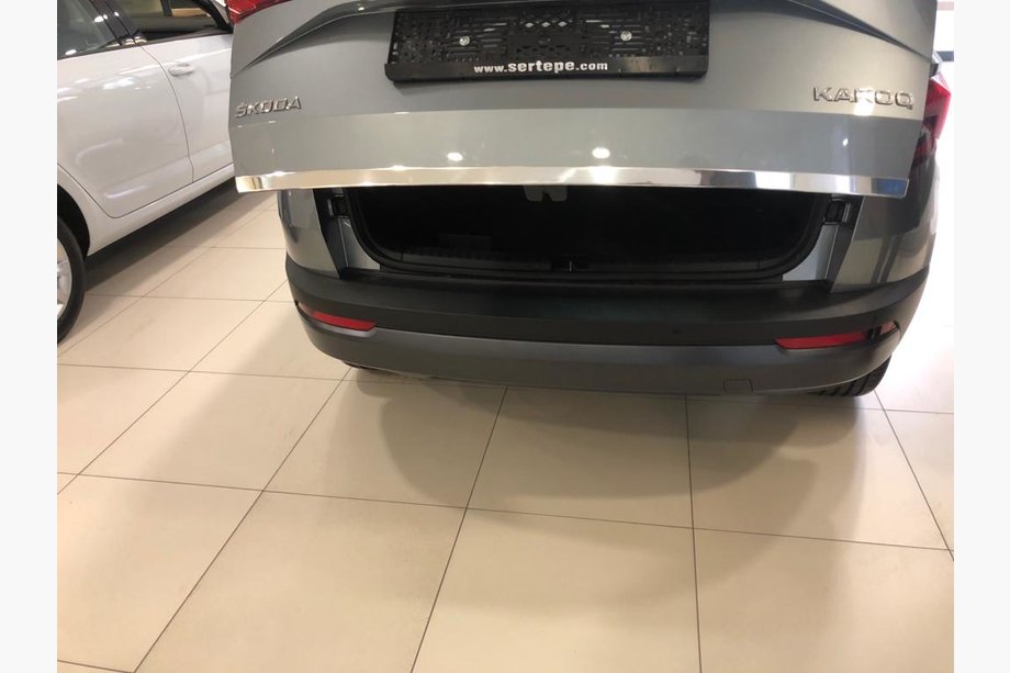 Skoda Karoq 2018- Kofferraumleiste Edelstahl Image