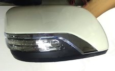 Toyota Land Cruiser 200 2007-2021 Spiegelabdeckungen (ohne Blinker, Stil 2016) Foto 4