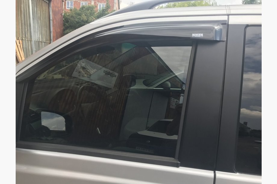Mercedes Vito W639 2004-2014 Windabweiser (2 Stk, Niken) Image