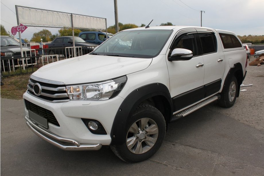 Toyota Hilux 2015- Kotflügelverbreiterungen (2015-2020, ABS, zum Verschrauben) Image