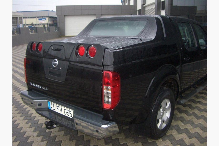 Nissan Navara 2006-2015 Laderaumabdeckung GrandBox Image