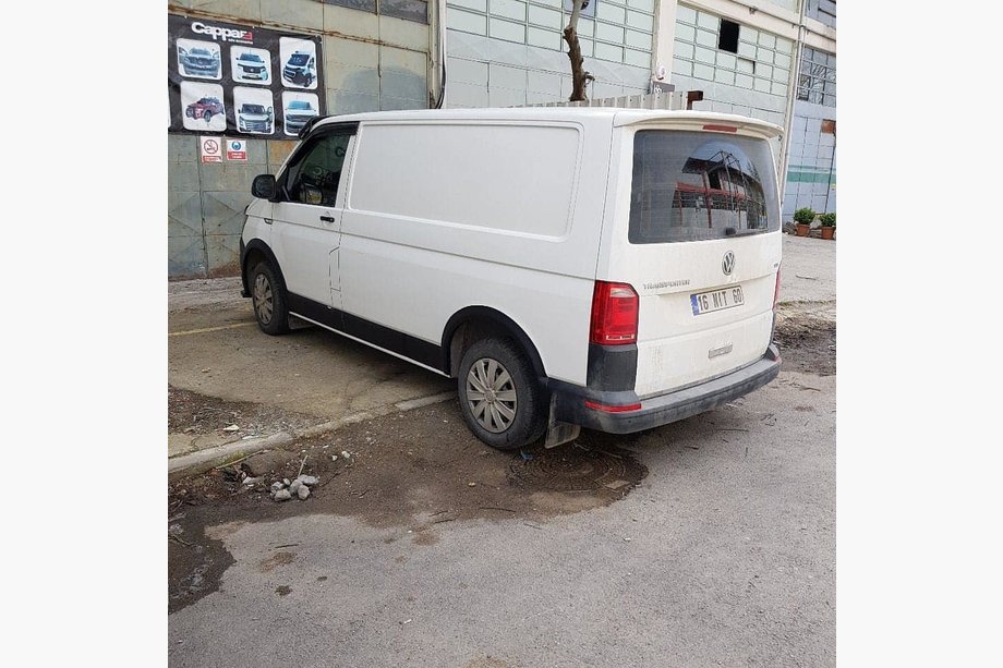 Volkswagen T6 2015-2024 Satz Kotflügelverbreiterungen und Zierleisten (11-teilig) 2015-2019, 1 Schiebetür, Kurzer Radstand Foto 4