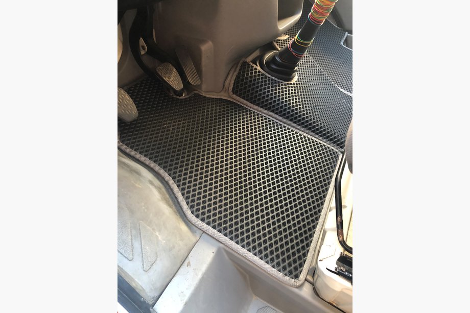 Mercedes Sprinter W901/902/903/904/905 1995–2006 EVA Fußmatten (TDI, schwarz) Image
