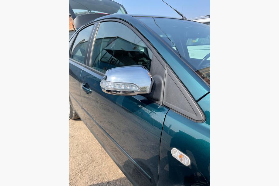 Ford Focus II 2005-2008 Spiegelabdeckungen LED (2 Stk., ABS) Image