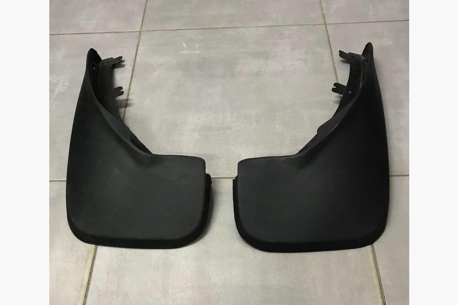 Range Rover III L322 2002-2012 Vordere passgenaue Schmutzfänger ohne Schweller (2 Stk) Image