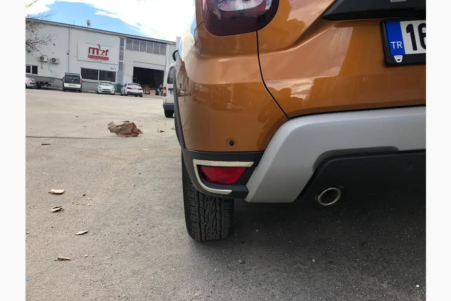 Dacia Duster 2018-2024 Abdeckungen für hintere Reflektoren 2 Stk, Edelstahl Image