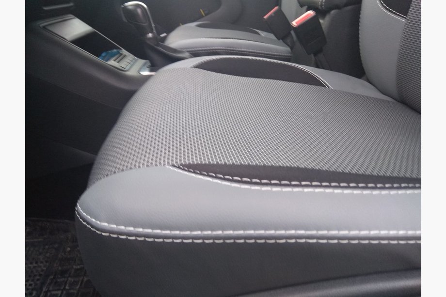 Mazda 6 2012-2024 Autositzbezüge (Kunstleder↗Stoff, Premium) Foto 5