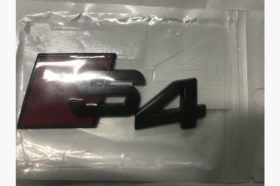 Audi A4 B7 2004-2008 Emblem S4 Schwarz Image