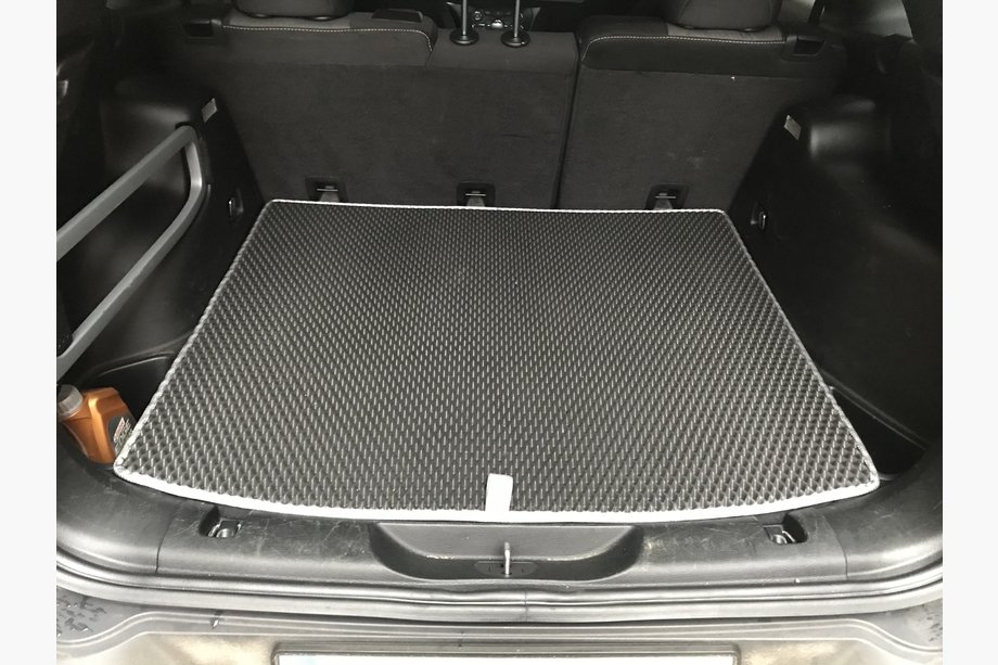 Jeep Cherokee KL 2013- Kofferraummatte (EVA, Schwarz) Image