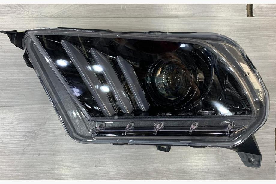 Ford Mustang 2015-2023 Frontscheinwerfer Set (2 Stk, 2010-2015) Image