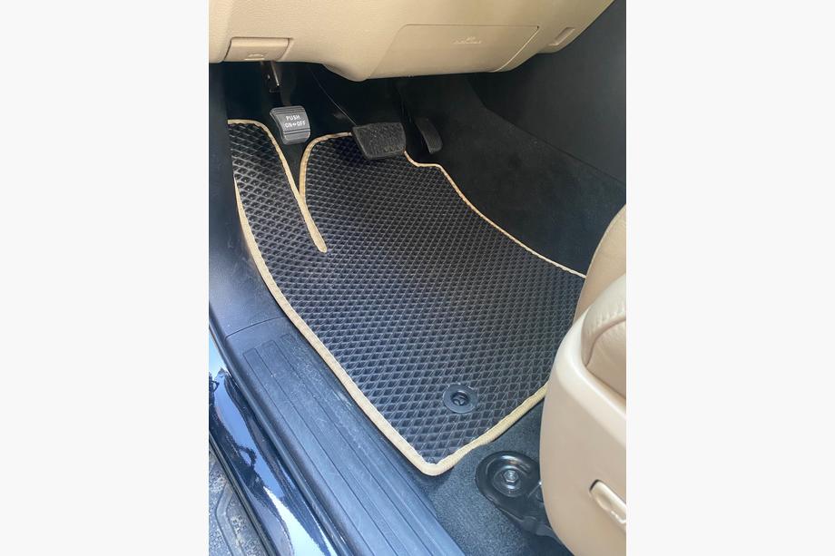 Toyota Sequoia 2007-2022 Polyurethan Fußmatten 3 Reihen (EVA, schwarz) Image