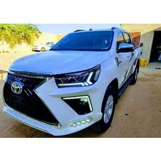 Frontstoßstange Lexus-Design V2 (für 2015-2020) Foto 1