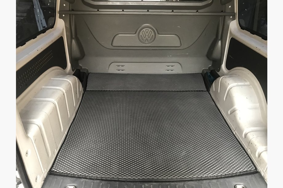 Volkswagen Caddy 2004-2010 Kofferraummatte V1 MAXI (EVA, Schwarz) Image