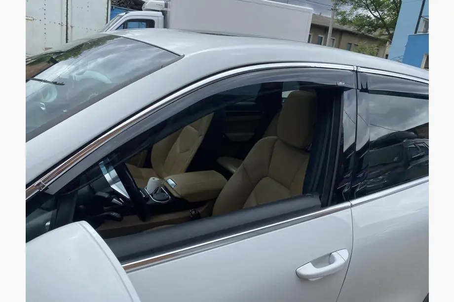 Porsche Cayenne 2010-2017 Windabweiser mit Chromleiste (4 Stk, HIC) Image