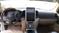 Toyota Land Cruiser 200 2007-2021 Autoradio 2015+ (Tesla Design, 16 Zoll) Foto 2