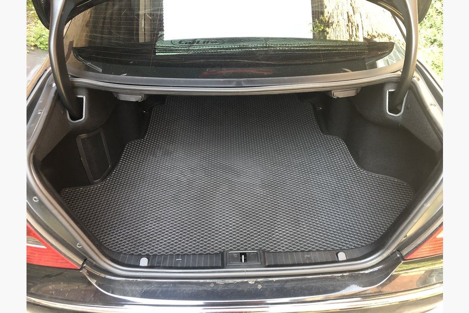 Mercedes E-class W211 2002-2009 Kofferraummatte (EVA, Schwarz) Sedan Foto 1