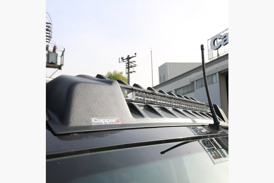 Nissan Patrol Y60 1988–1997 Windschutzscheibenblende V3 (LED) Foto 4