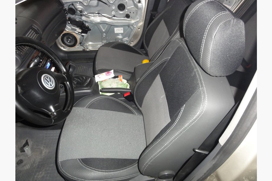 Volkswagen Passat B5 1997-2005 Autositzbezüge (Kunstleder↗Stoff, Premium) Image