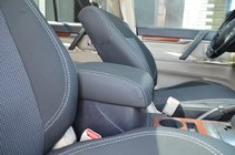 Mitsubishi Pajero Wagon III 1999-2006 Autositzbezüge (Kunstleder↗Stoff, Premium) Foto 4