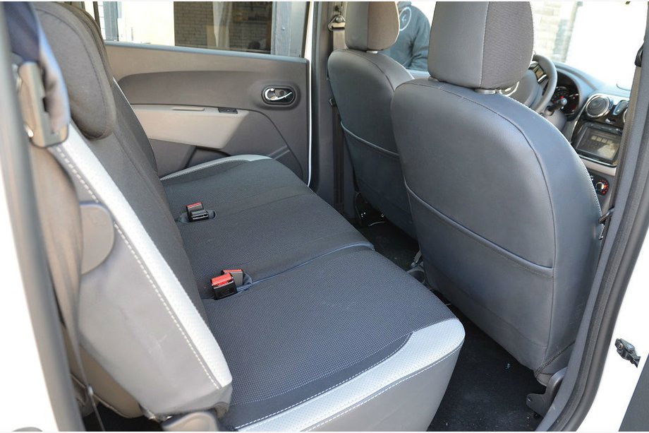 Renault Lodgy 2013-2022 Autositzbezüge (Kunstleder↗Stoff, Premium) Image