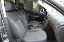 Skoda Octavia II A5 2006-2010 Autositzbezüge (Kunstleder↗Stoff, Premium) Foto 4