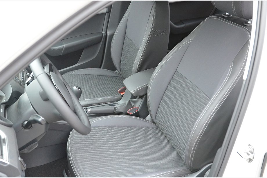 Skoda Octavia III A7 2013-2019 Autositzbezüge (Kunstleder↗Stoff, Premium) Image
