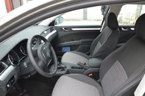Skoda Superb 2009-2015 Autositzbezüge (2008-2013, Kunstleder↗Stoff, Premium) Foto 3