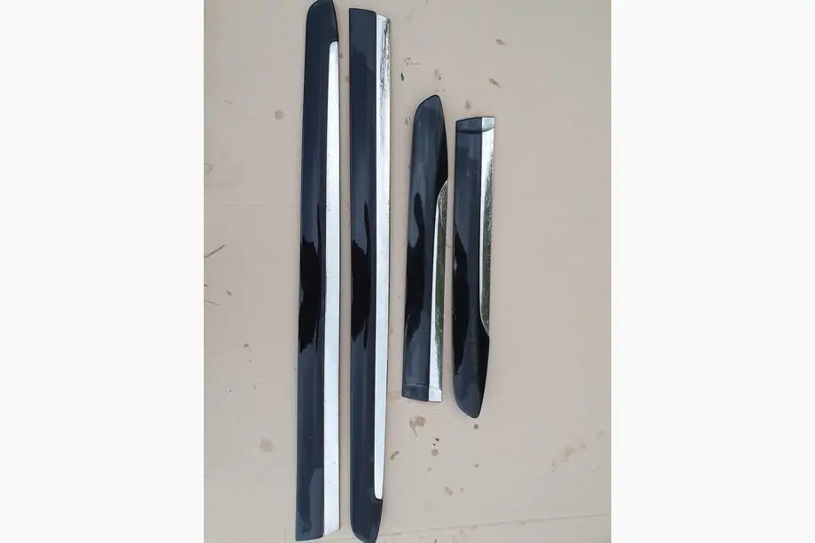 Lexus LX570/450d 2008-2022 Zierleisten Gebraucht (4 Stk, 2008-2012) Image