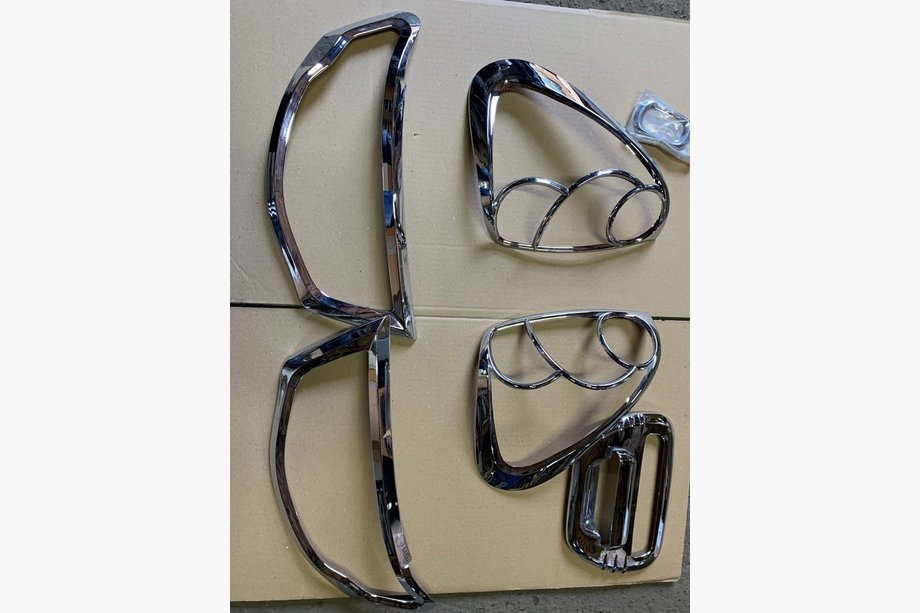 Mitsubishi L200 2006-2015 Sonderangebot! Chrom Paket (Set) Image