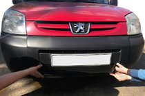 Peugeot Partner 1996-2008 Wintergrill (2003-2008) Foto 1